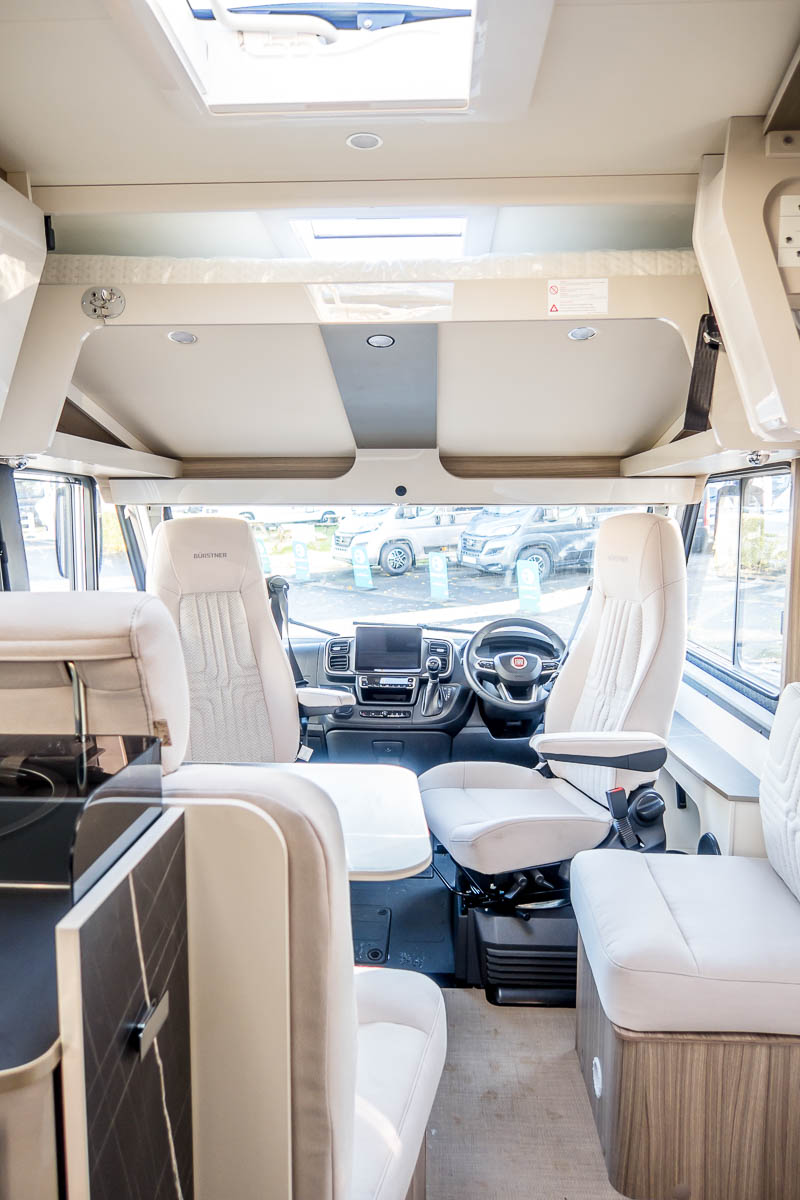 6D41AA 10 2024 Burstner Lyseoi690g ZFA25000002Y12998