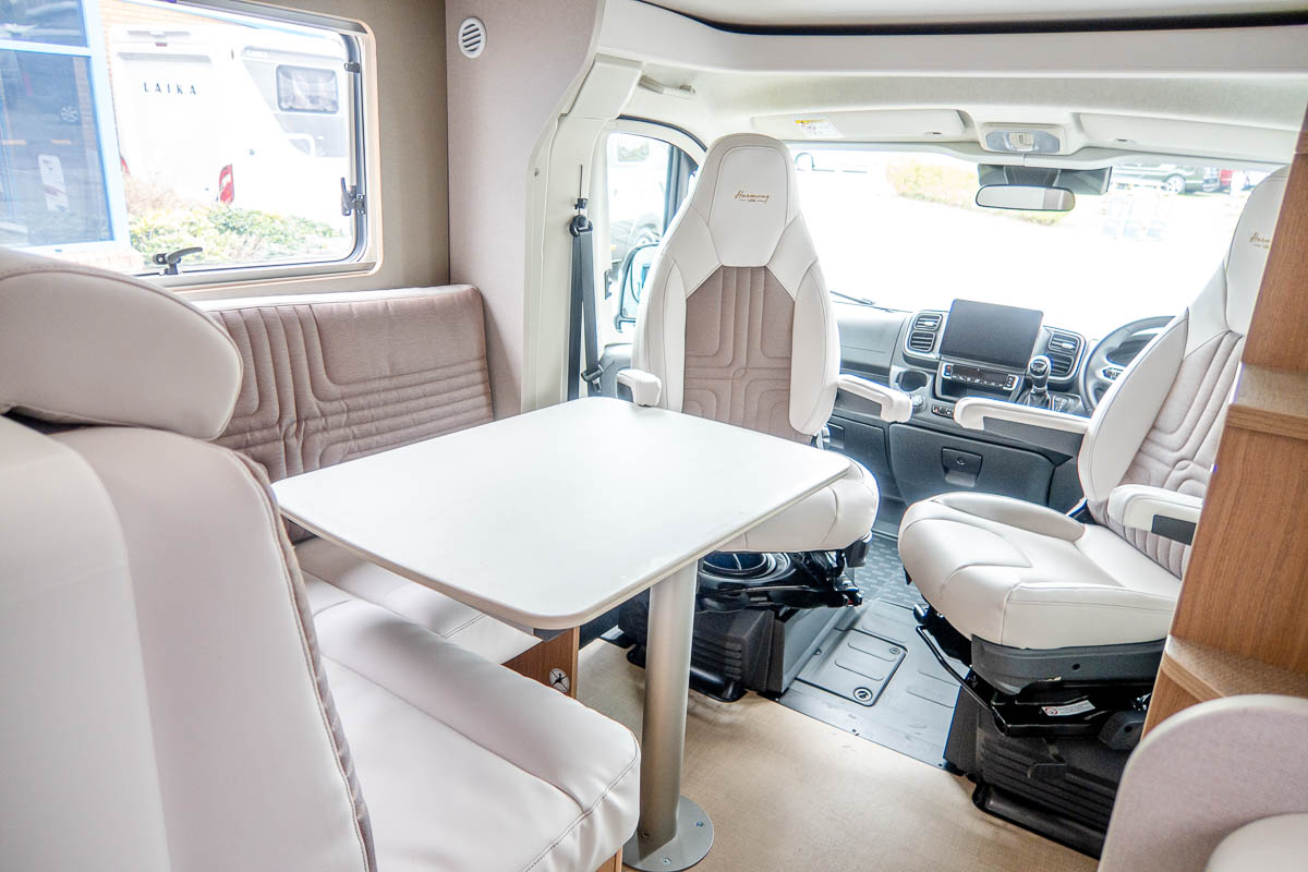 6D6AAA 10 2024 Burstner EleganceTAD689gallery ZFA25000002X46050