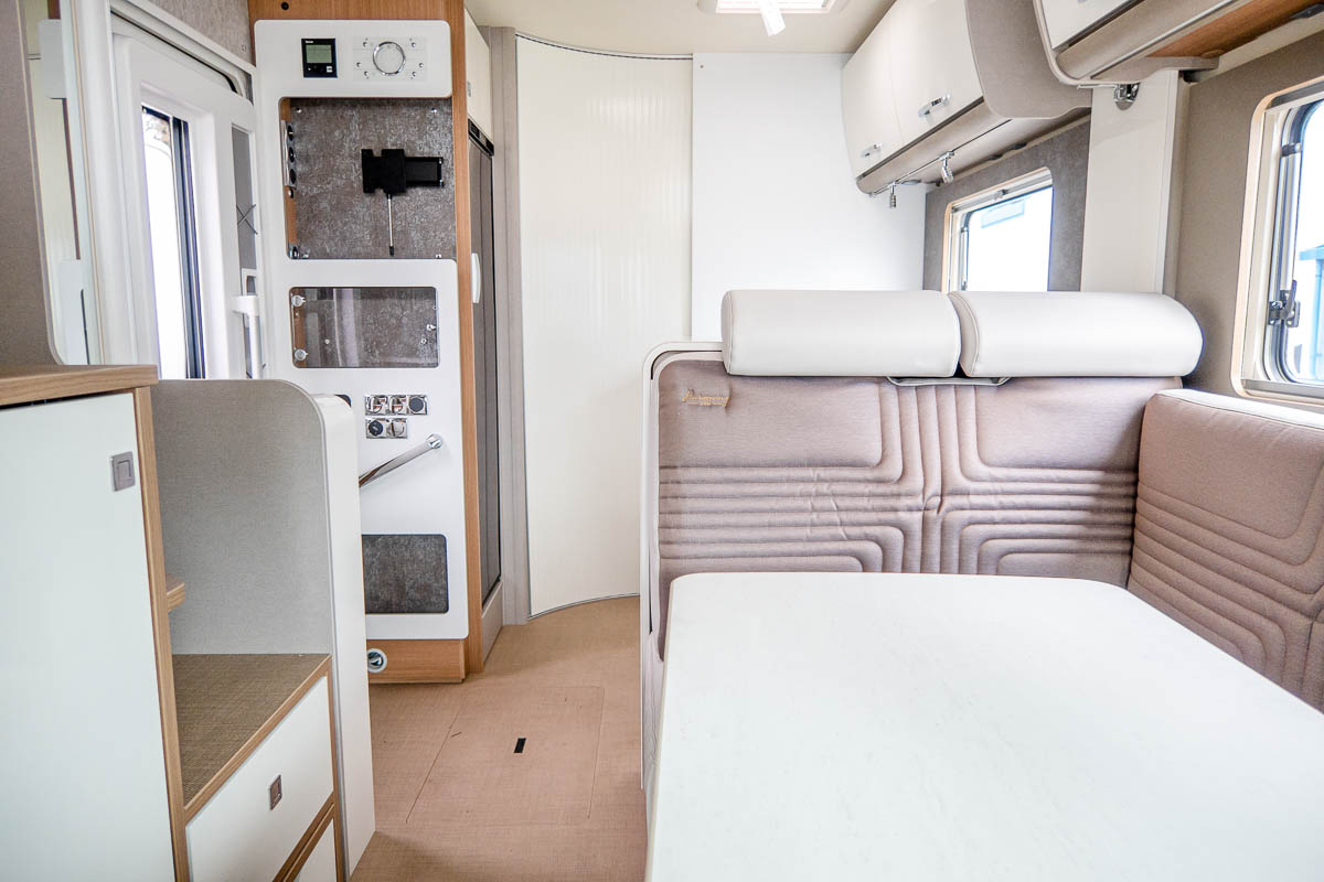 6D6AAA 14 2024 Burstner EleganceTAD689gallery ZFA25000002X46050