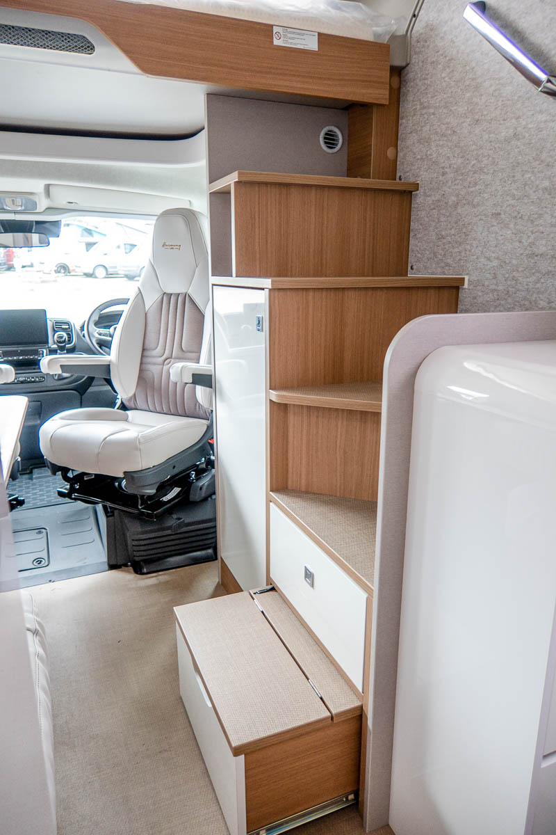 6D6AAA 17 2024 Burstner EleganceTAD689gallery ZFA25000002X46050