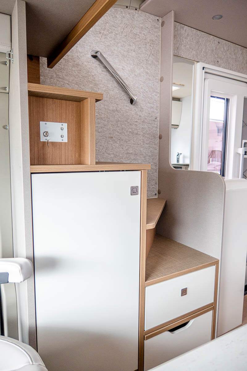 6D6AAA 22 2024 Burstner EleganceTAD689gallery ZFA25000002X46050