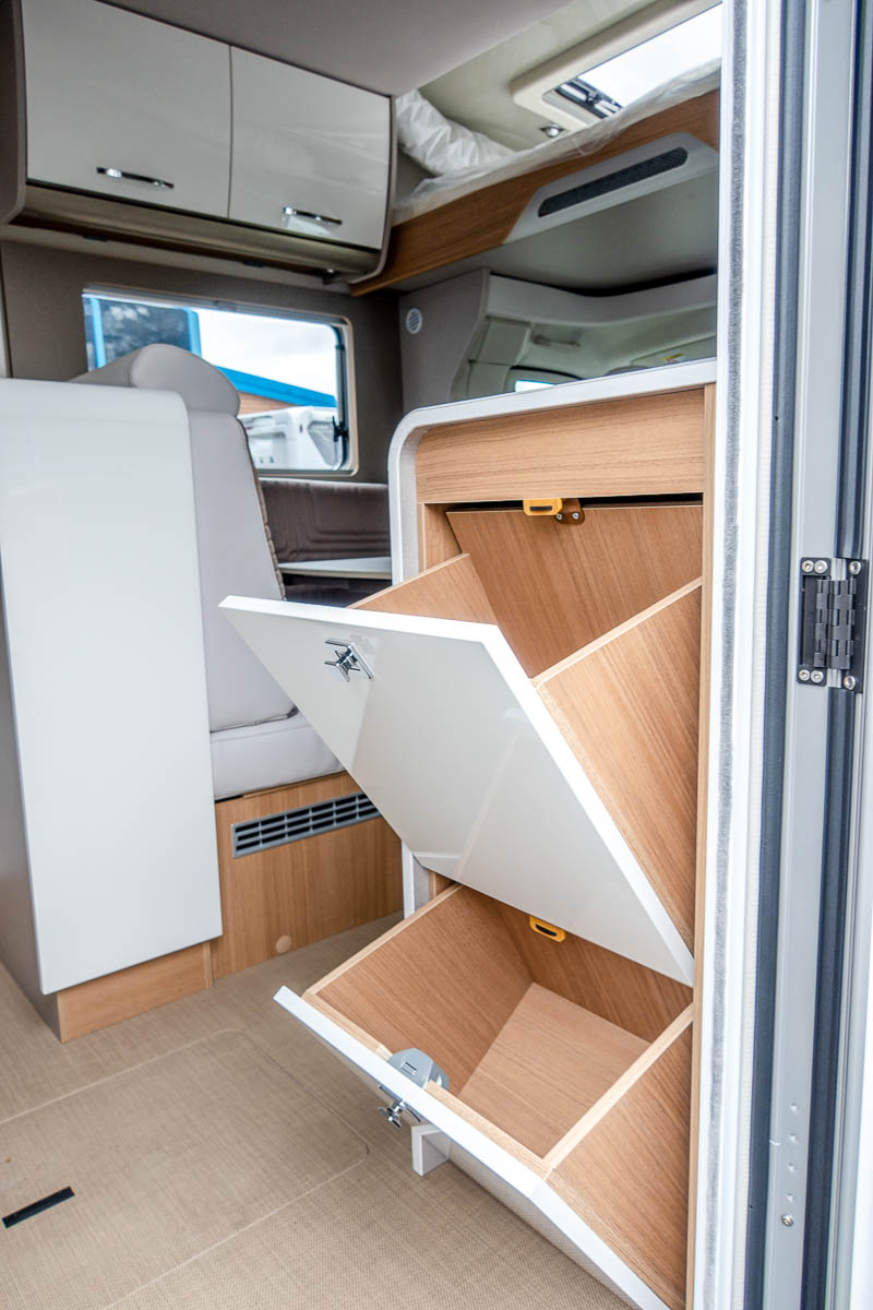 6D6AAA 27 2024 Burstner EleganceTAD689gallery ZFA25000002X46050