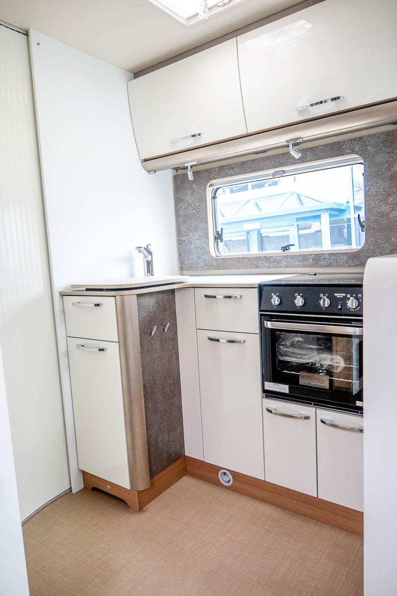 6D6AAA 28 2024 Burstner EleganceTAD689gallery ZFA25000002X46050