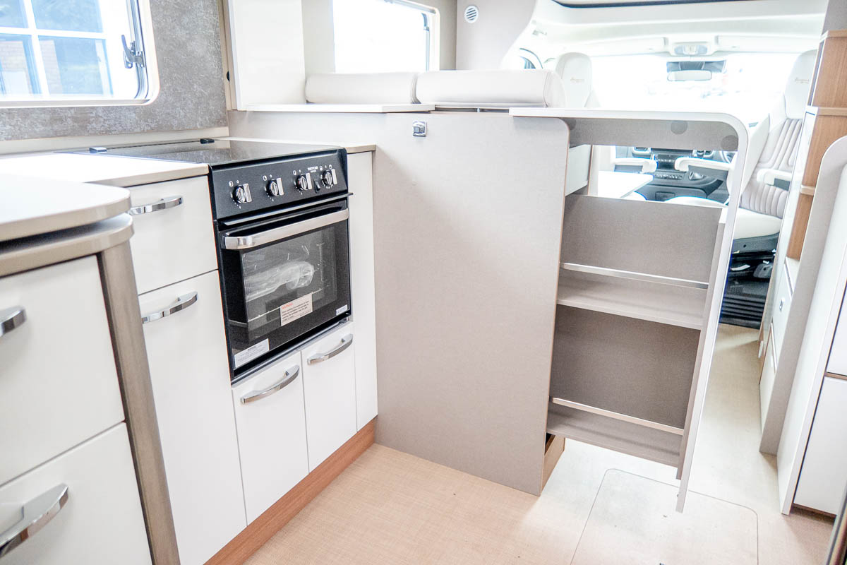 6D6AAA 30 2024 Burstner EleganceTAD689gallery ZFA25000002X46050