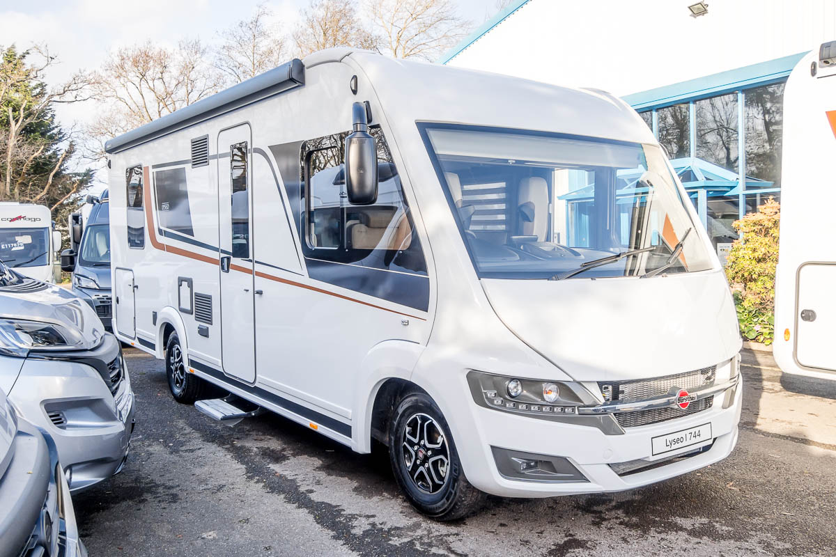 6DE20E 01 2024 Burstner LyseoI744 ZFA25000002Z10936