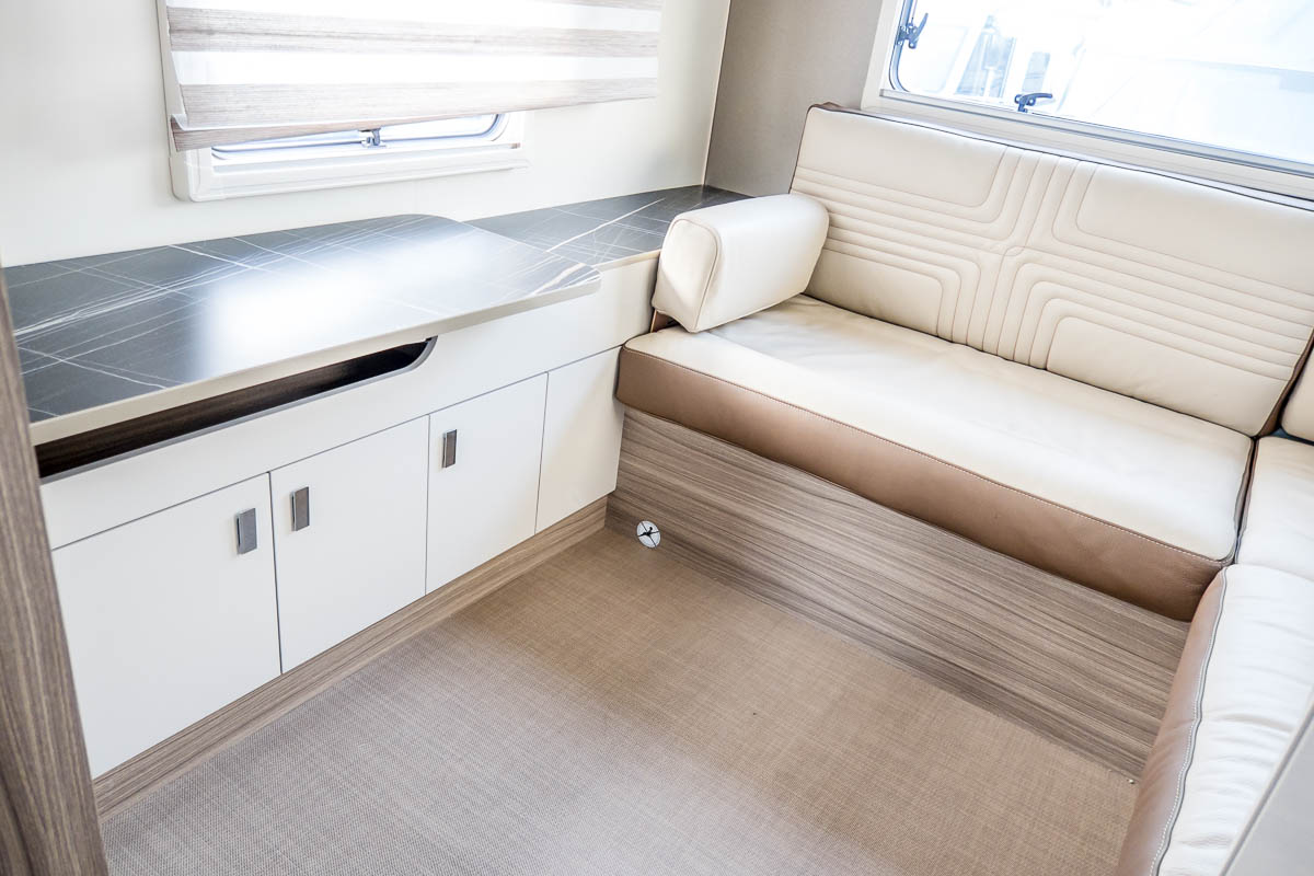 6DE20E 35 2024 Burstner LyseoI744 ZFA25000002Z10936