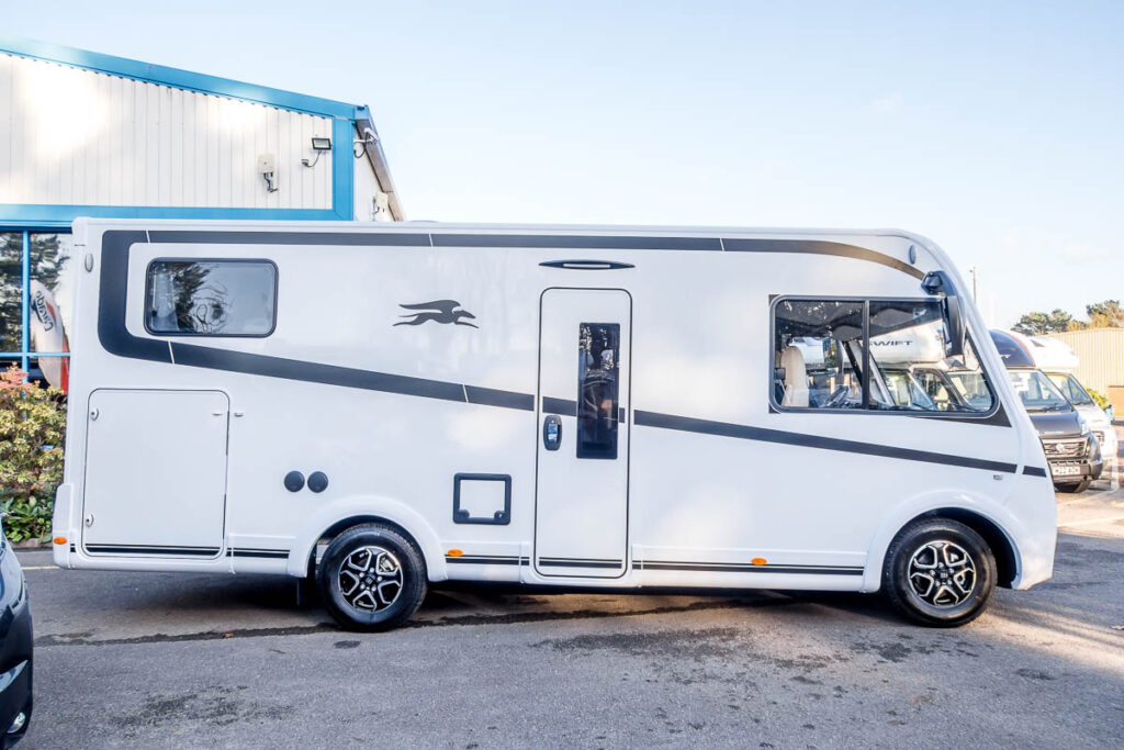 6DF61A 02 2025 Laika KosmoH1319 R2281589