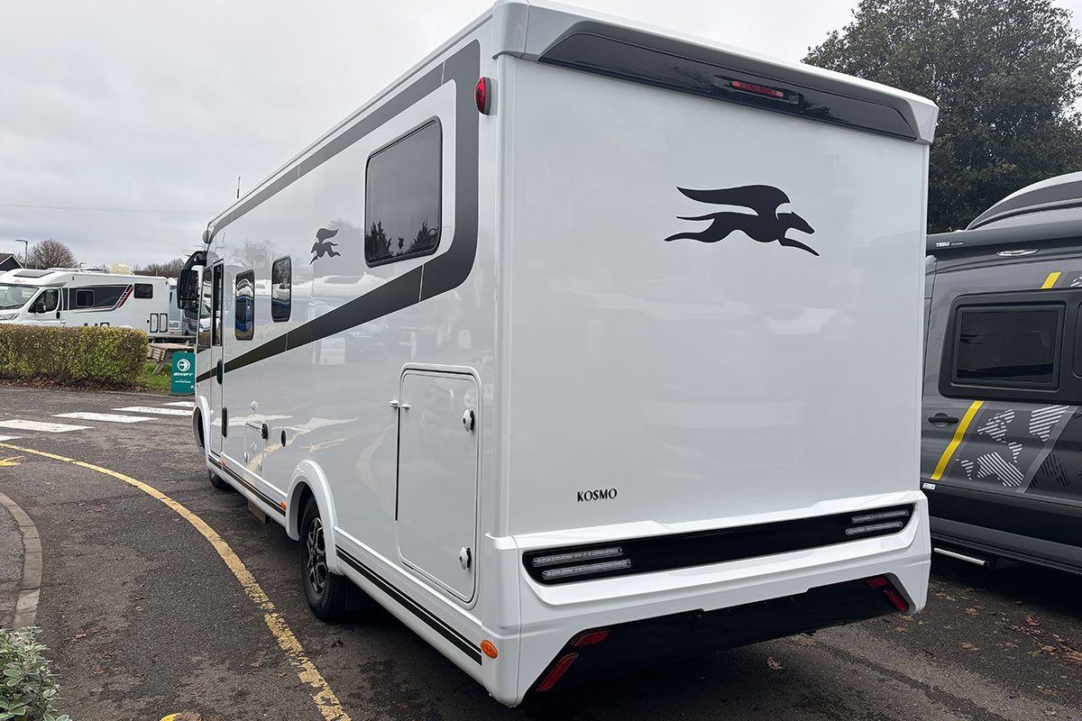 6DF61E 02 2025 Laika Kosmo H 1409