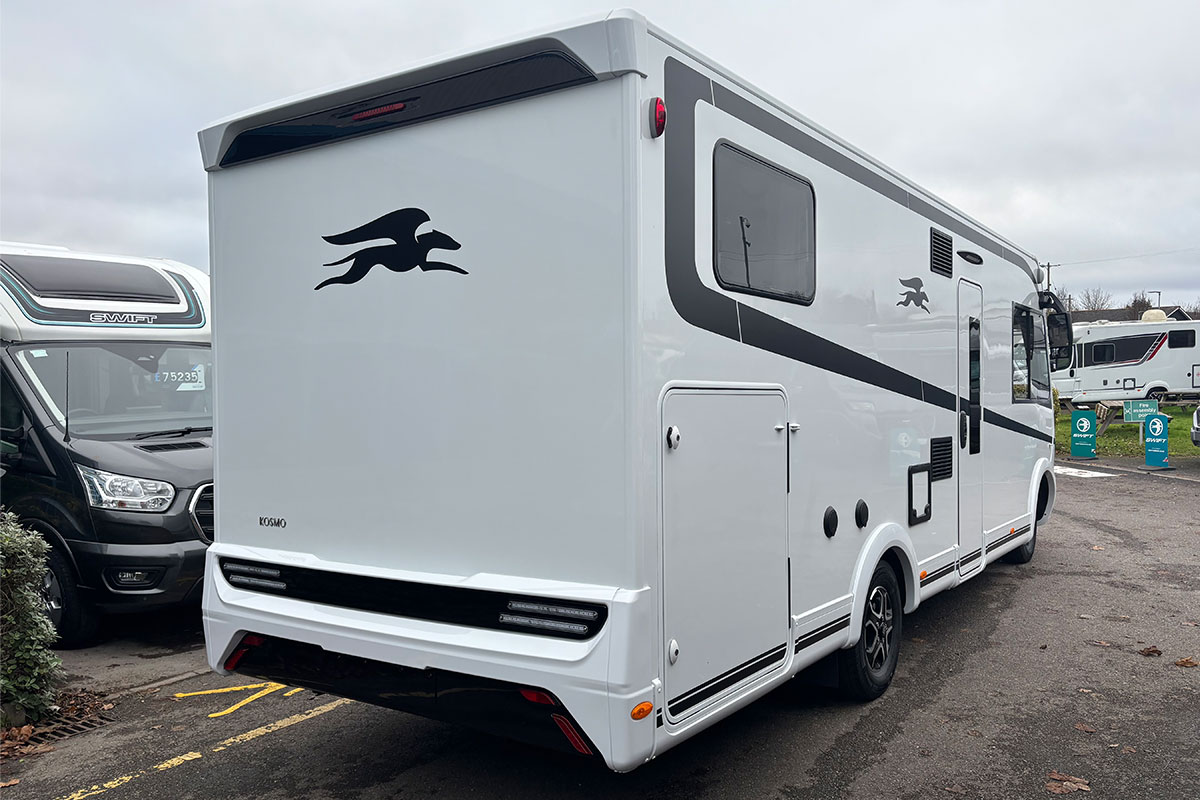 6DF61E 03 2025 Laika Kosmo H 1409