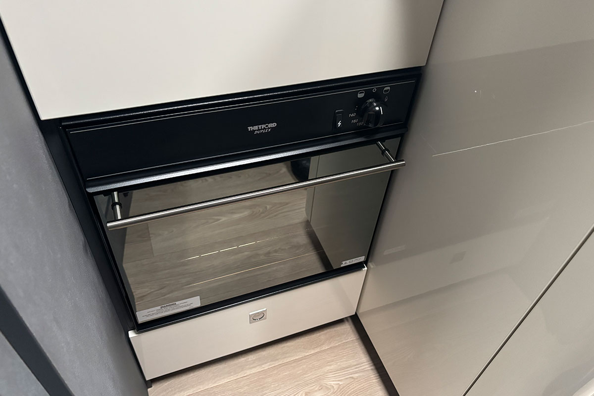 6DF61E 11 2025 Laika Kosmo H 1409