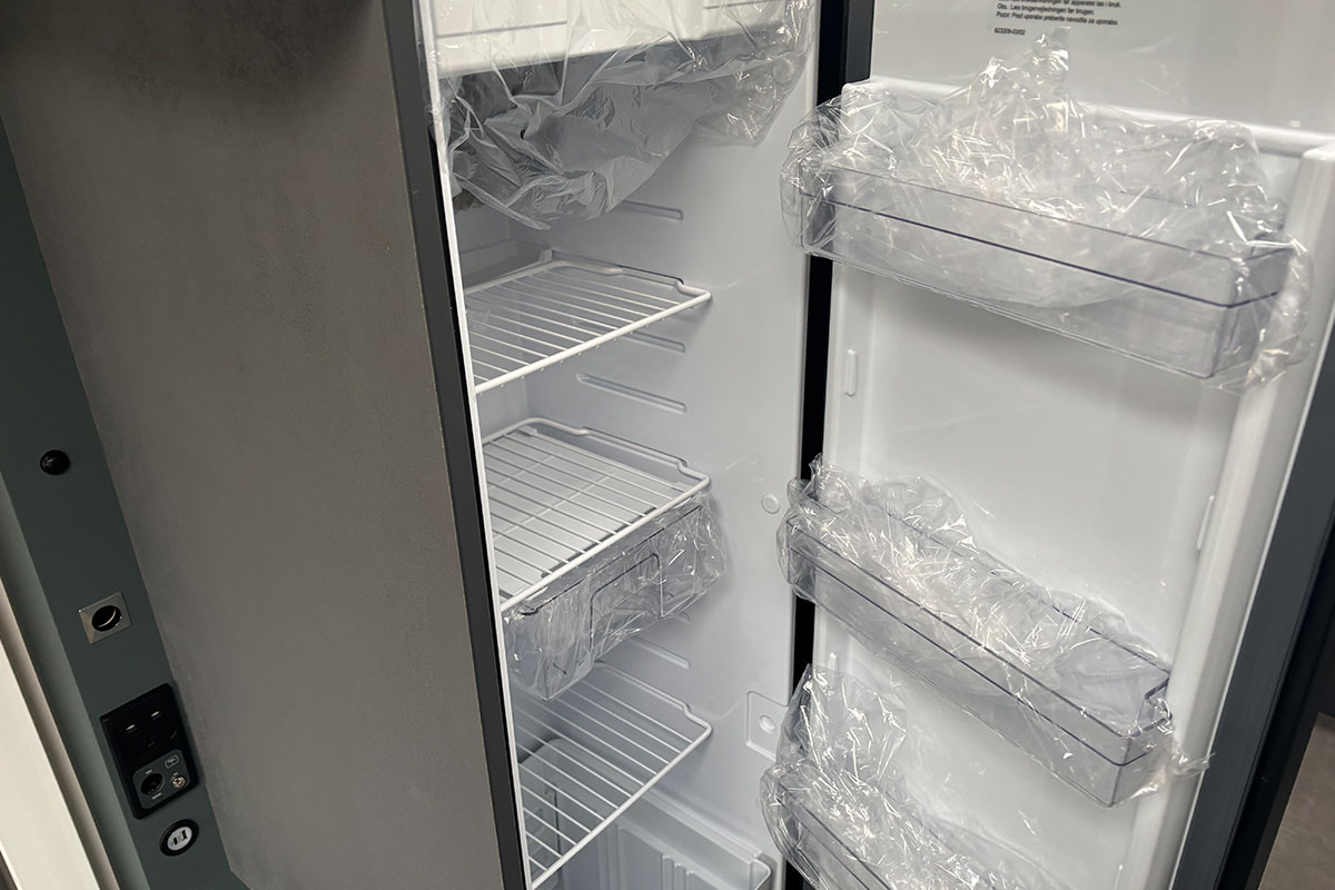 6DF61E 12 2025 Laika Kosmo H 1409