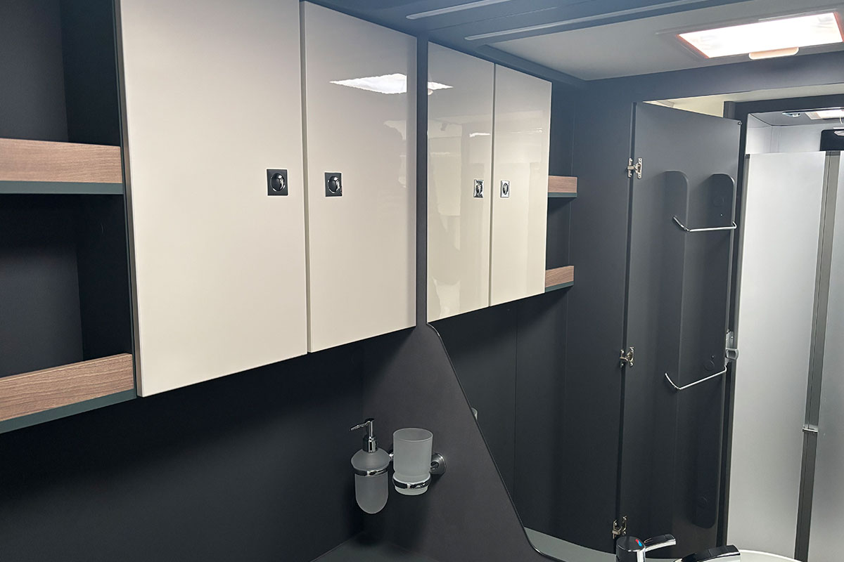 6DF61E 14 2025 Laika Kosmo H 1409