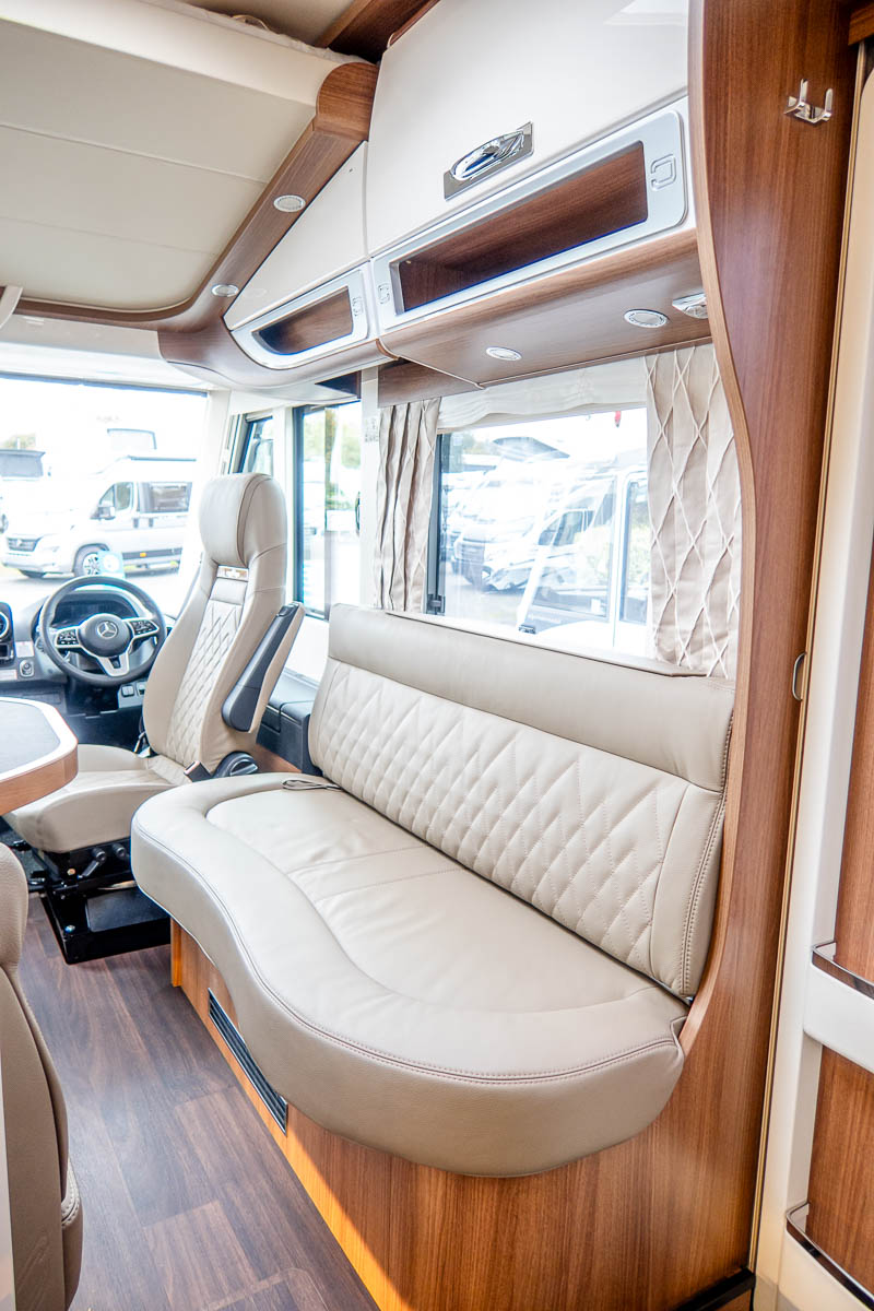 6E1DFA 12 2024 Carthago ChicELinei61XL MercedesRN306712