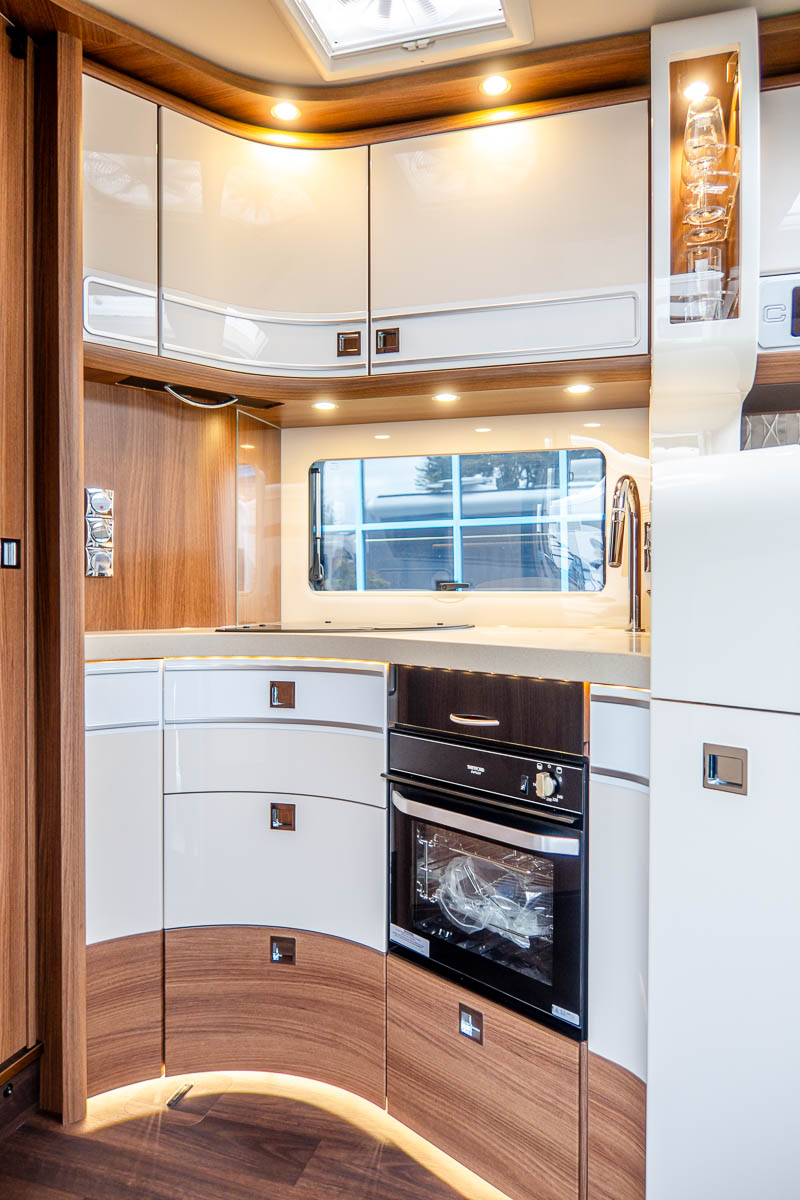 6E1DFA 21 2024 Carthago ChicELinei61XL MercedesRN306712