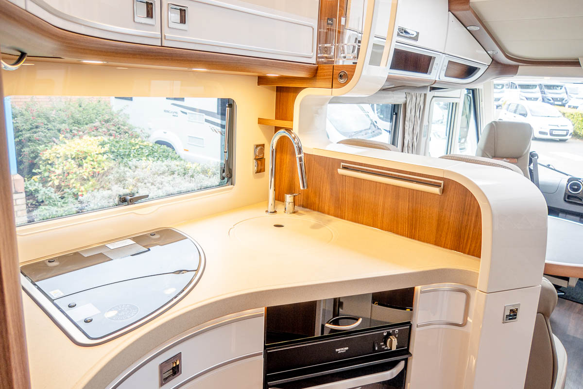 6E1DFA 25 2024 Carthago ChicELinei61XL MercedesRN306712