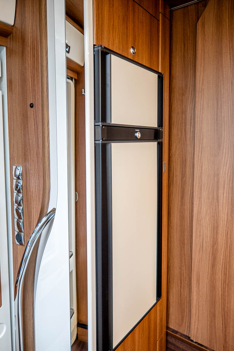 6E1DFA 32 2024 Carthago ChicELinei61XL MercedesRN306712