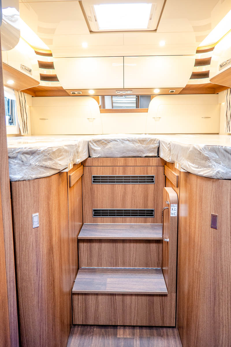 6E1DFA 36 2024 Carthago ChicELinei61XL MercedesRN306712