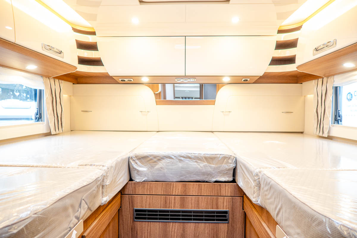 6E1DFA 37 2024 Carthago ChicELinei61XL MercedesRN306712