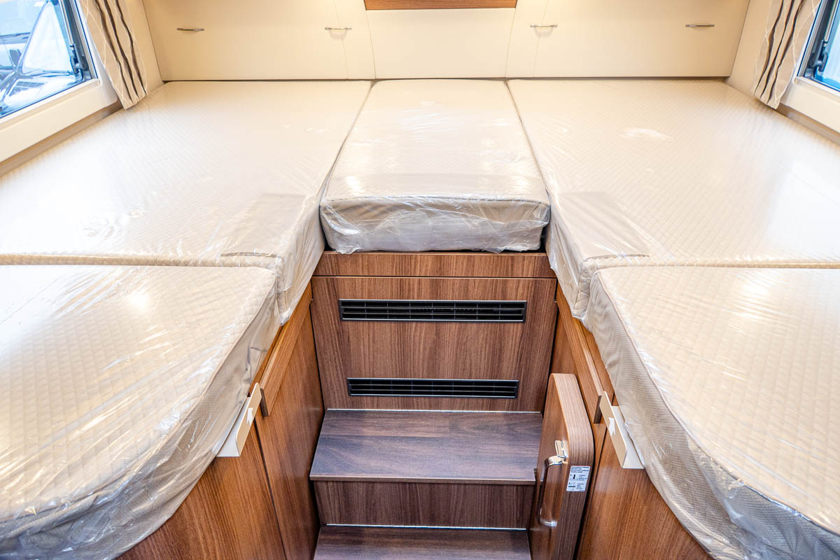 6E1DFA 38 2024 Carthago ChicELinei61XL MercedesRN306712