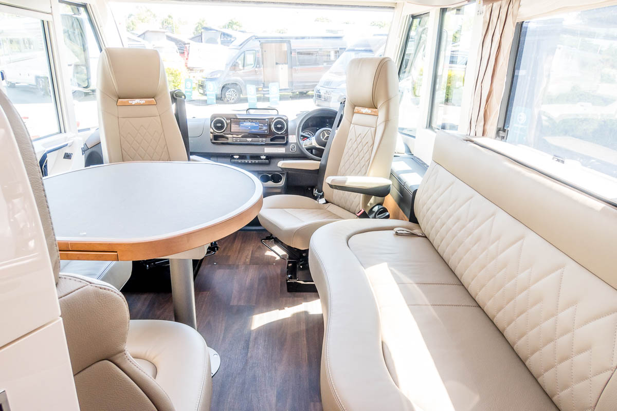 6E1E02 13 2025 Carthago ChicELinei64XL SN320534