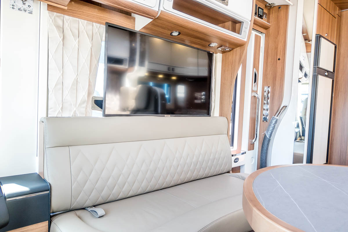 6E1E02 18 2025 Carthago ChicELinei64XL SN320534