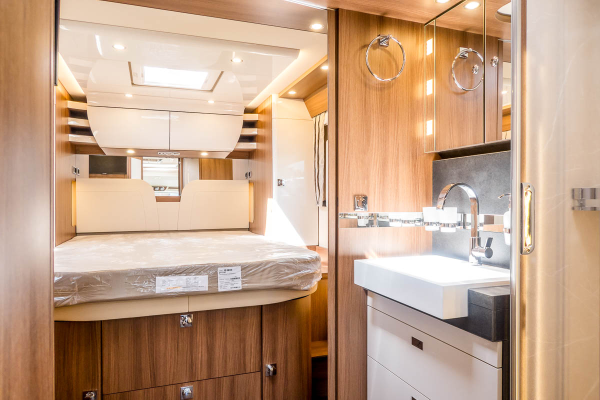 6E1E02 36 2025 Carthago ChicELinei64XL SN320534