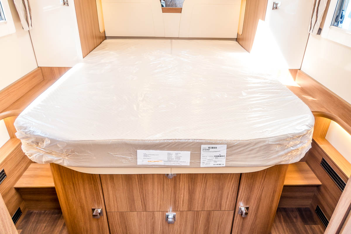 6E1E02 38 2025 Carthago ChicELinei64XL SN320534