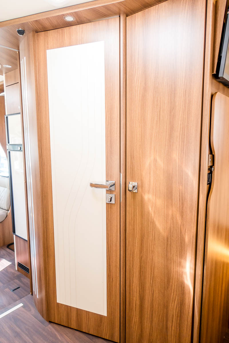 6E1E02 43 2025 Carthago ChicELinei64XL SN320534