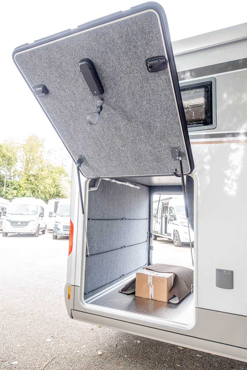 6E1E16 10 2024 Carthago ChicSPlusi61XLLE 05608168