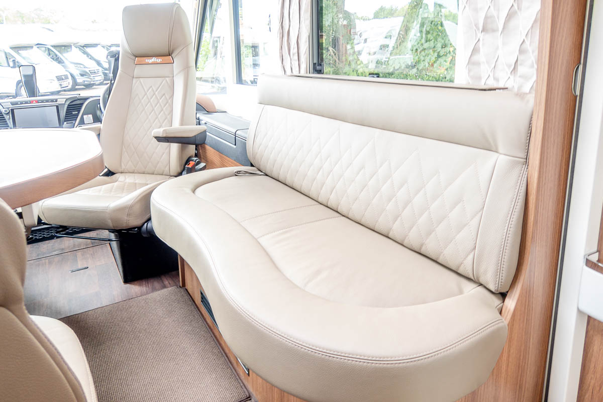 6E1E16 30 2024 Carthago ChicSPlusi61XLLE 05608168