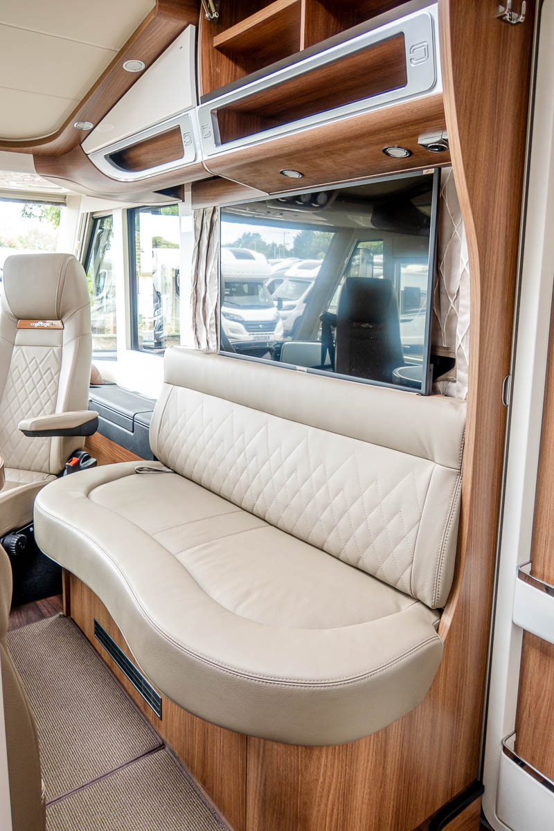 6E1E16 32 2024 Carthago ChicSPlusi61XLLE 05608168