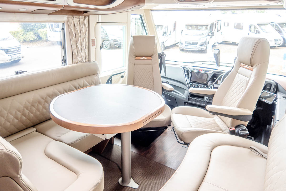 6E1E16 35 2024 Carthago ChicSPlusi61XLLE 05608168