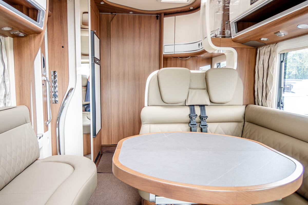 6E1E16 38 2024 Carthago ChicSPlusi61XLLE 05608168