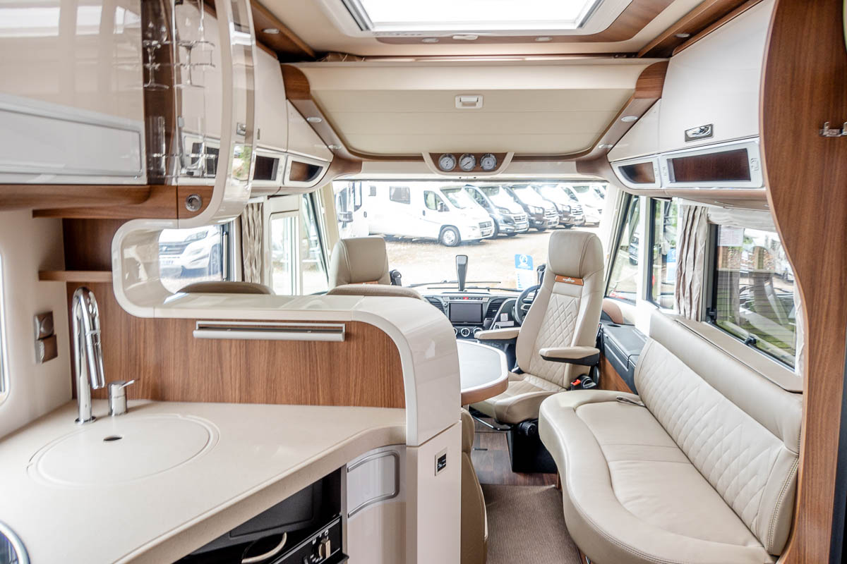 6E1E16 43 2024 Carthago ChicSPlusi61XLLE 05608168