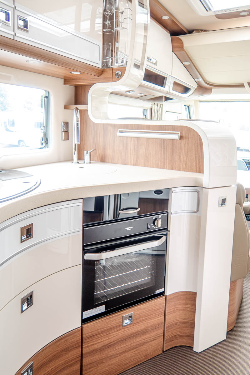 6E1E16 45 2024 Carthago ChicSPlusi61XLLE 05608168