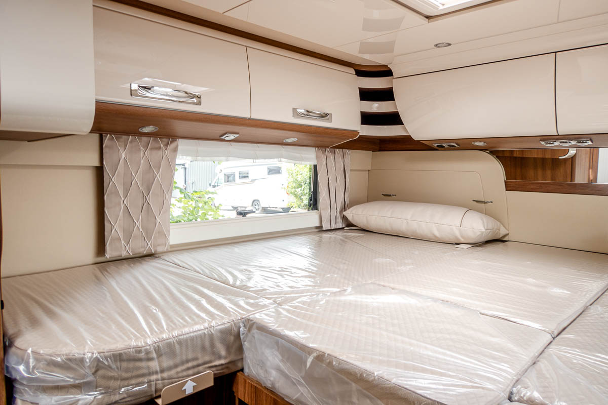 6E1E16 60 2024 Carthago ChicSPlusi61XLLE 05608168