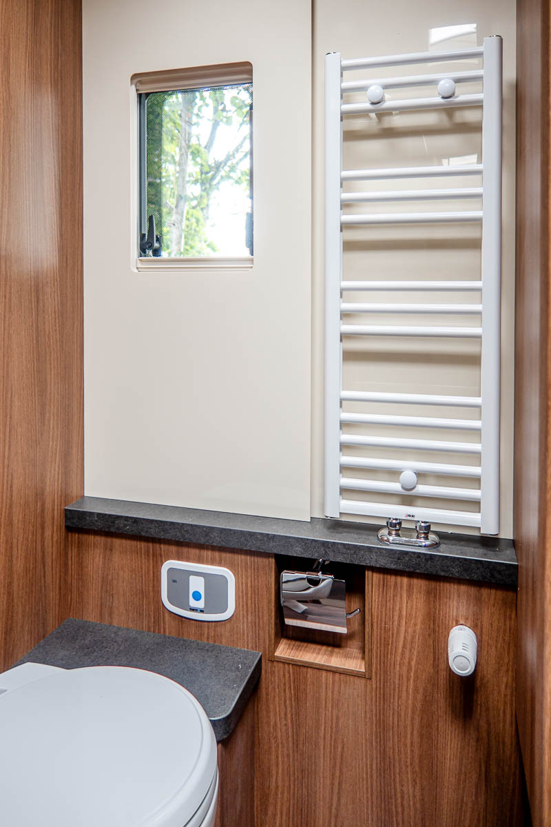 6E1E16 68 2024 Carthago ChicSPlusi61XLLE 05608168