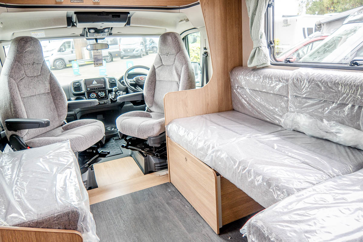 6EEB9A 10 2024 Autotrail Imala736G ZFA25000002Z25537