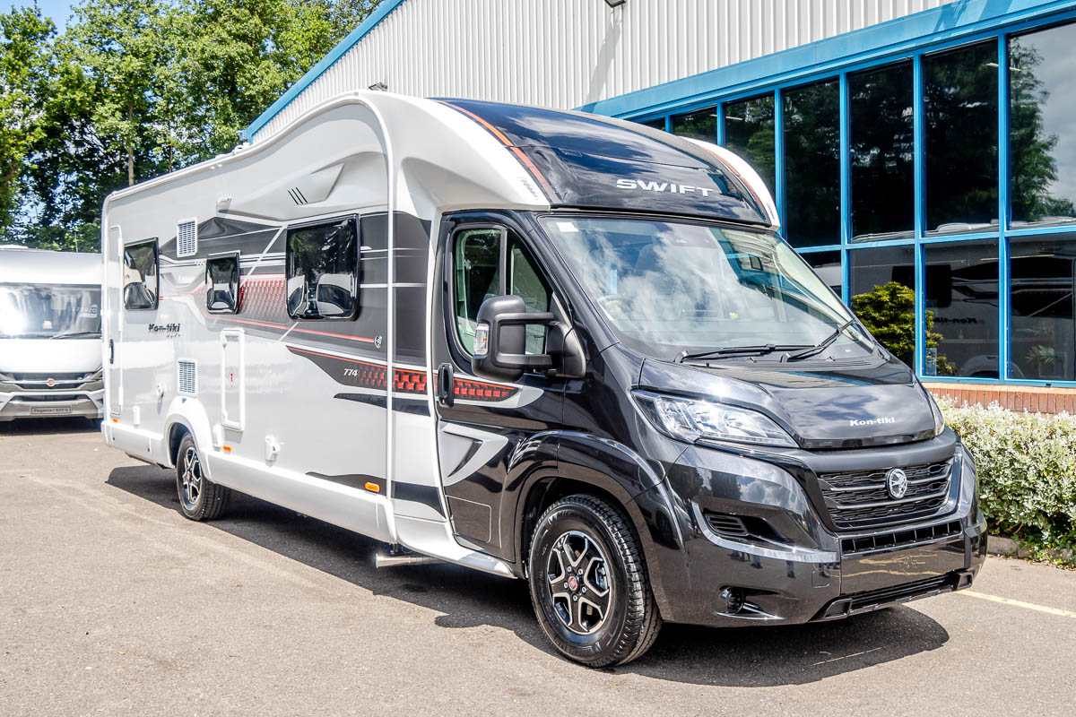 6EF142 01 2024 Swift Kontiki774 ZFA25000002Y34379