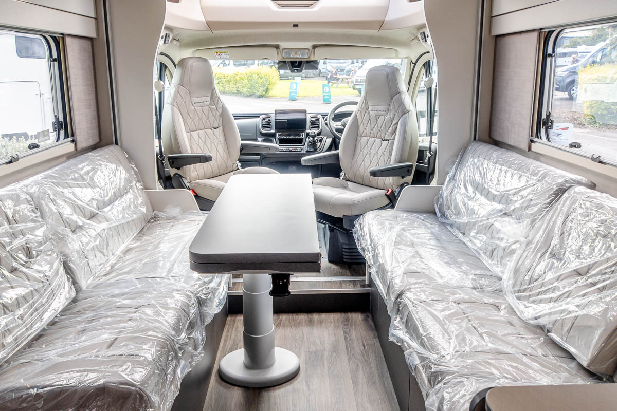 6EF142 07 2024 Swift Kontiki774 ZFA25000002Y34379