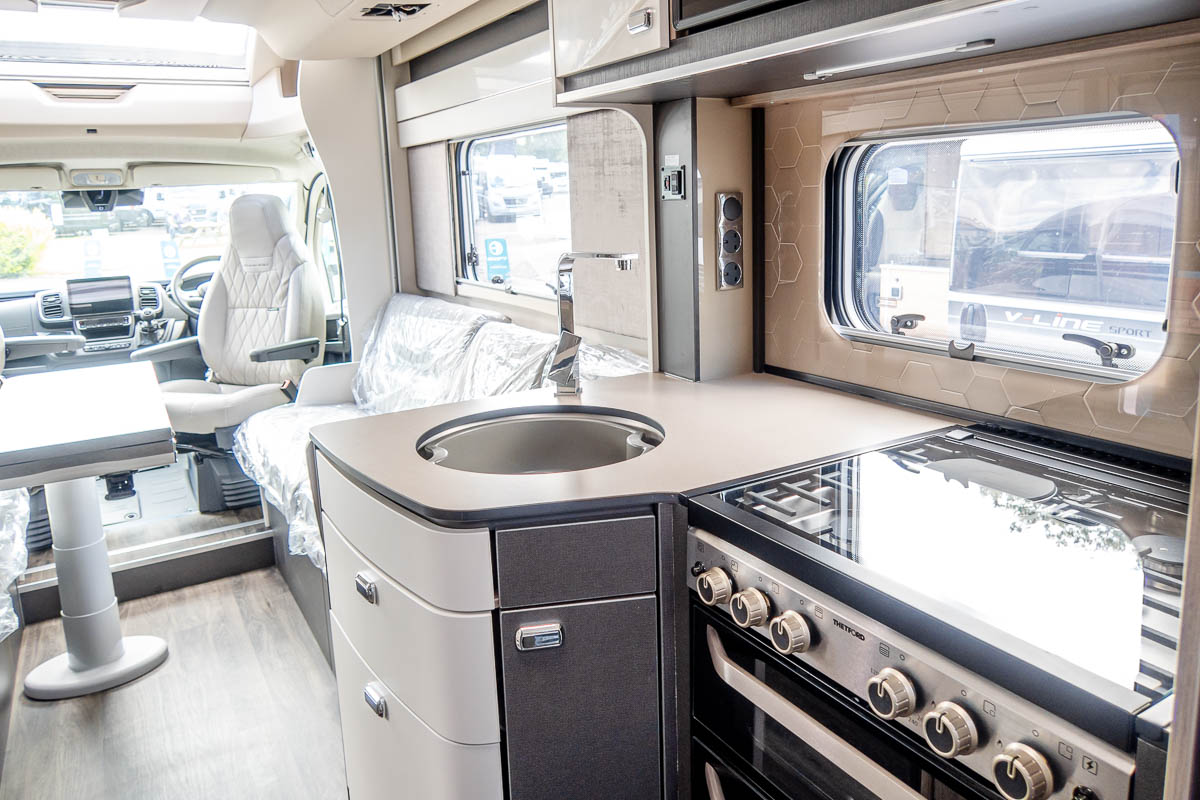 6EF142 13 2024 Swift Kontiki774 ZFA25000002Y34379