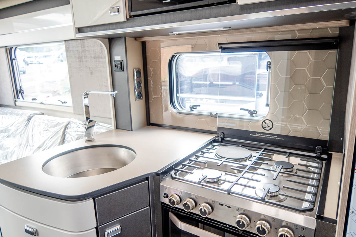 6EF142 14 2024 Swift Kontiki774 ZFA25000002Y34379