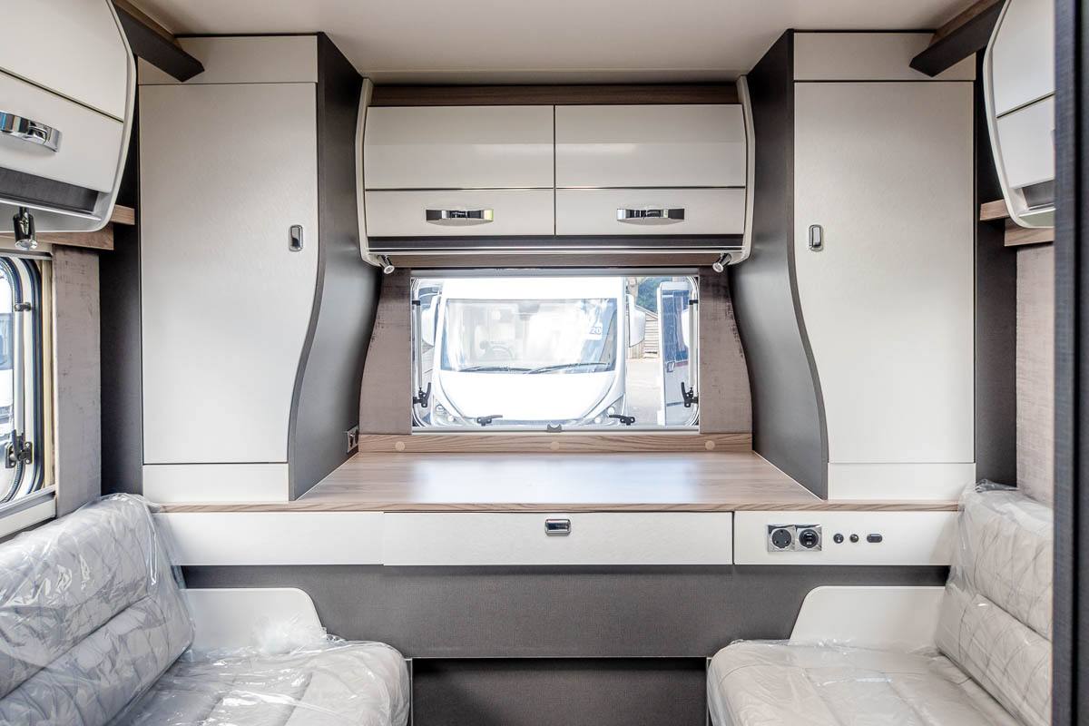 6EF142 19 2024 Swift Kontiki774 ZFA25000002Y34379