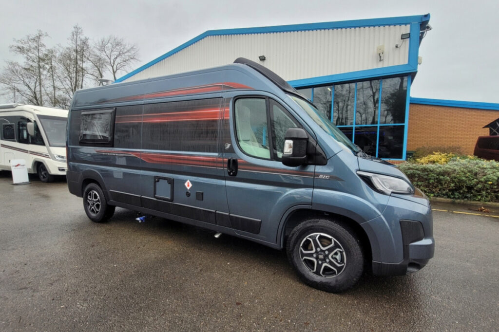 6FF7EA 02 Autotrail VLine610SE SG028835