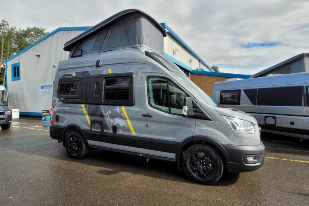 724B86 02 Swift TrekkerS ESM63862