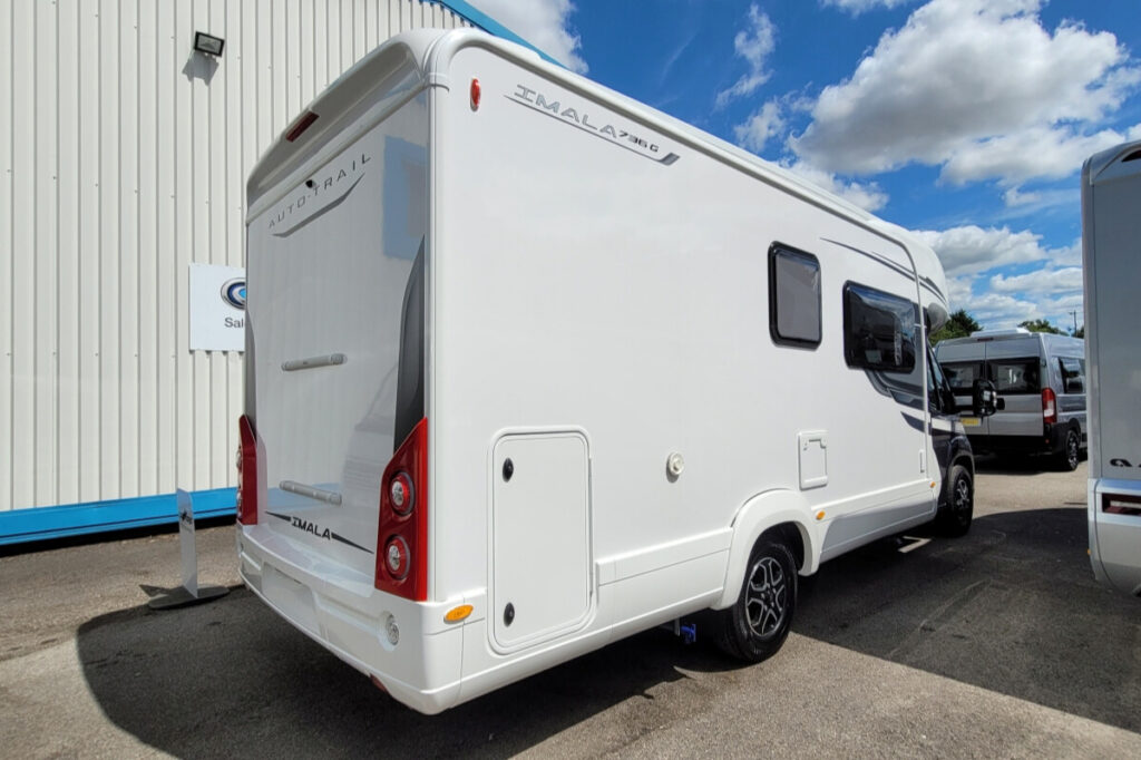 727096 02 Autotrail Imala736G R2Z65802