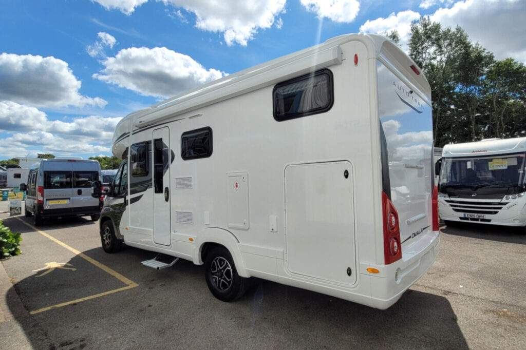 727096 03 Autotrail Imala736G R2Z65802