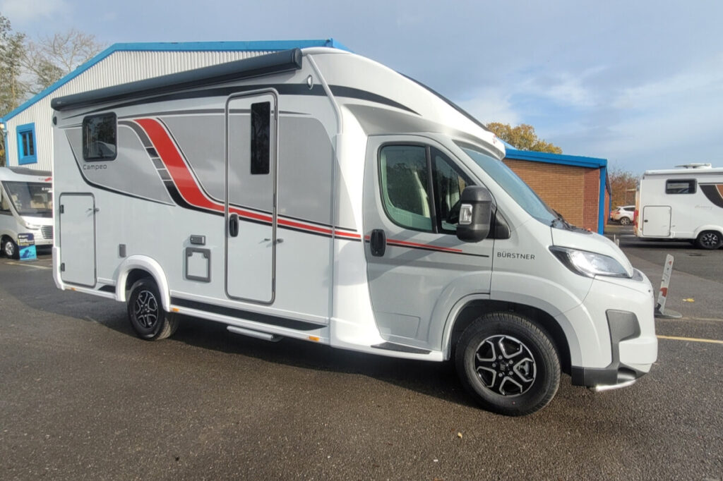 72FFE6 03 Burstner CampeoTD691G SMB28627