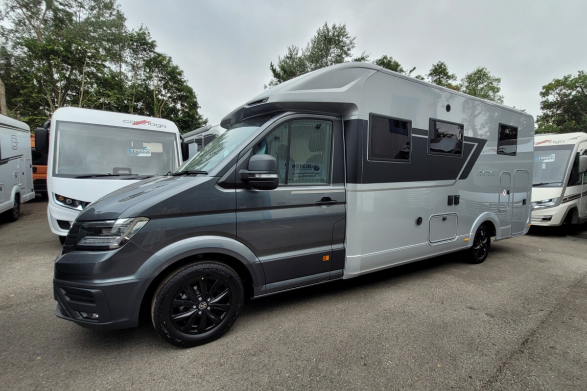 733302 06 Adria CompactMaxDL S9058201