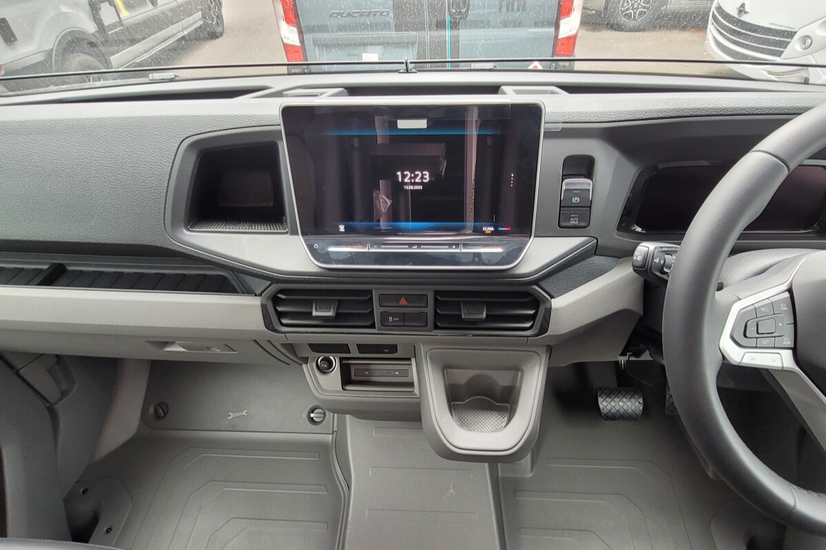 733302 11 Adria CompactMaxDL S9058201